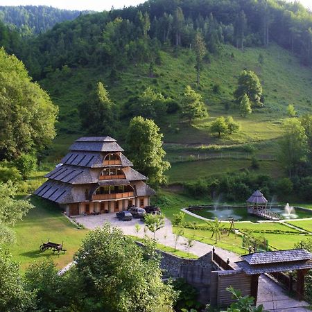 Hotel Oka I Po 贝拉内 外观 照片