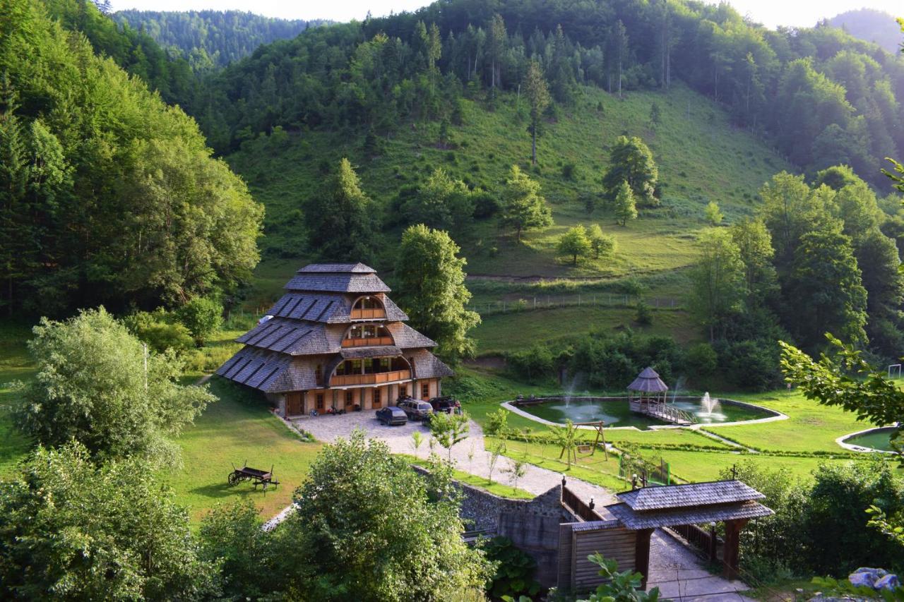 Hotel Oka I Po 贝拉内 外观 照片