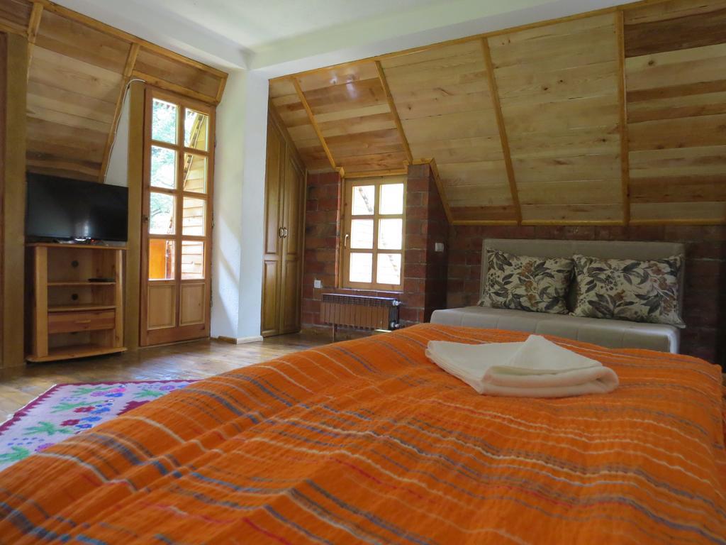Hotel Oka I Po 贝拉内 外观 照片